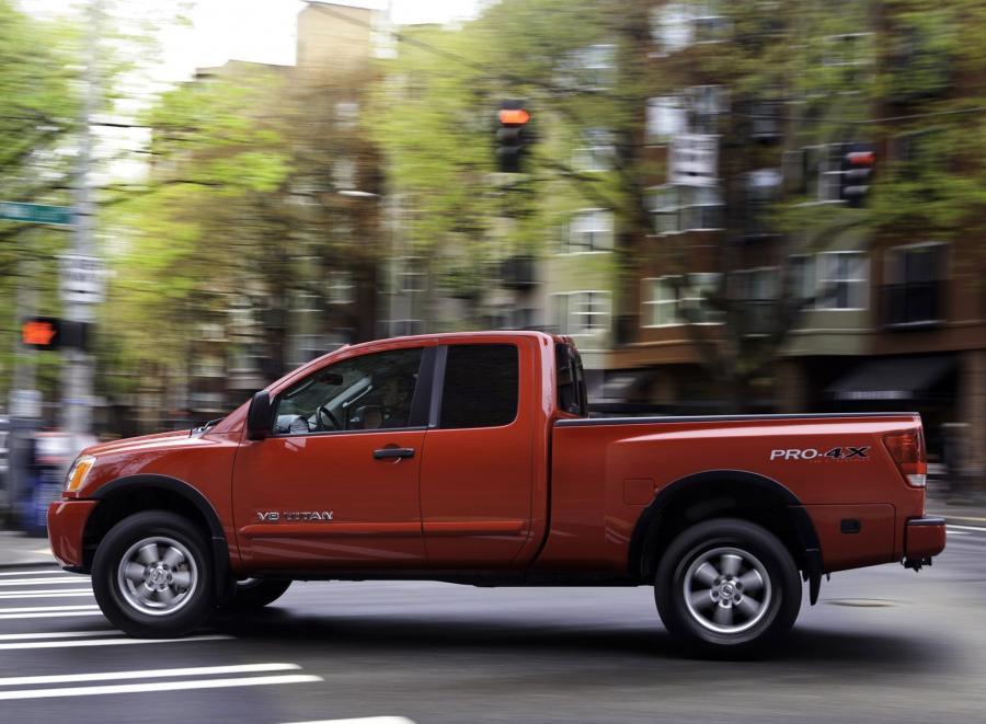  Nissan Titan King Cab 2007 года  (фото 3 из 28)